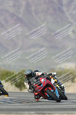 media/Jan-15-2026-Racers Edge (Thu) [[dfebeb70ab]]/2-A Group/Session 5 (Turn 5)/